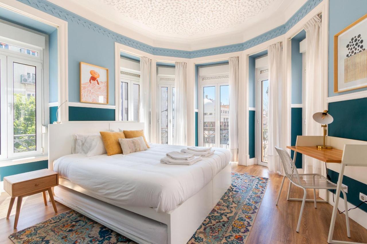 Bright Center, 10m From Subway, 6 Rooms, Up To 20 Ppl Casa de Férias Lisboa