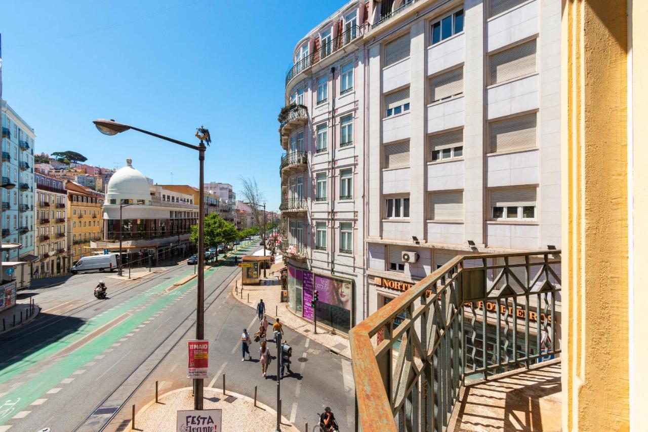 Bright Center, 10m From Subway, 6 Rooms, Up To 20 Ppl * Lisboa