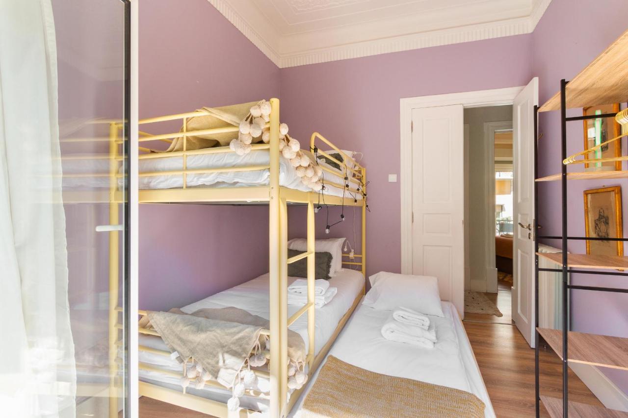 Bright Center, 10m From Subway, 6 Rooms, Up To 20 Ppl Casa de Férias Lisboa
