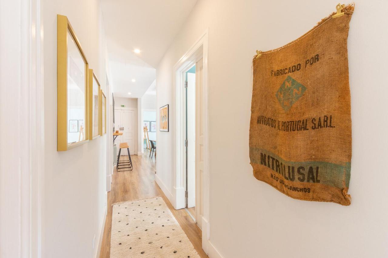 Bright Center, 10m From Subway, 6 Rooms, Up To 20 Ppl Casa de Férias